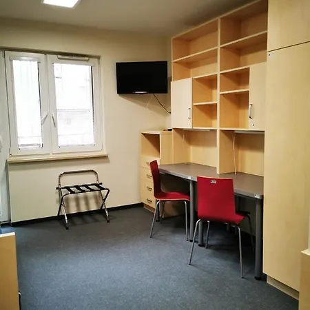 Dom Studencki Zaulek אכסניה