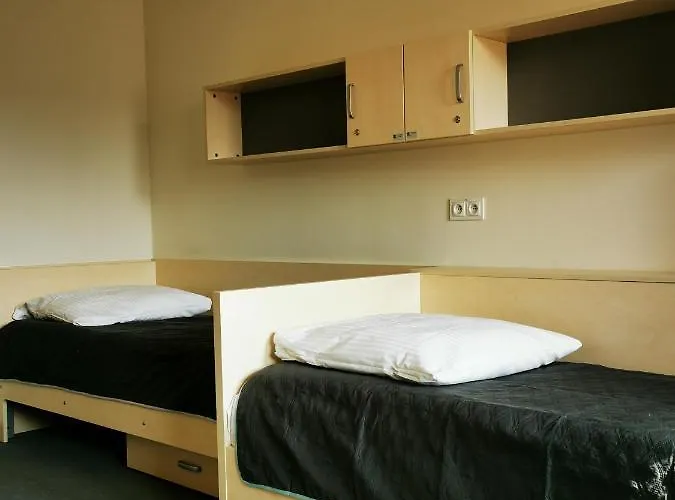 Dom Studencki Zaulek Hostel *