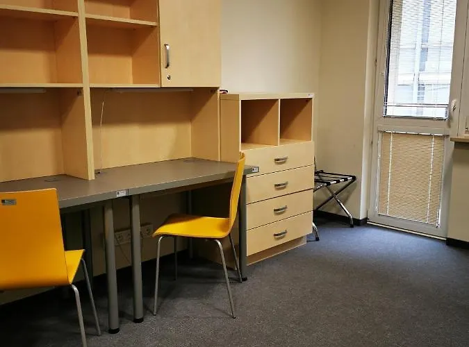 Hostal Dom Studencki Zaulek *