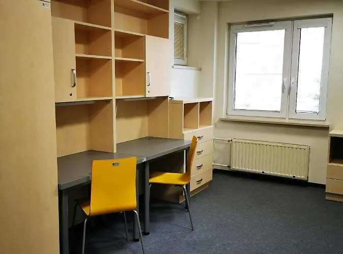 Dom Studencki Zaulek Hostal *